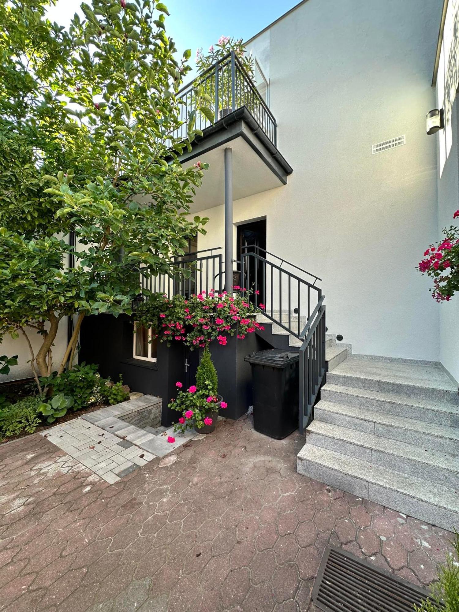 Apartamenty Belona Стеґна Екстер'єр фото